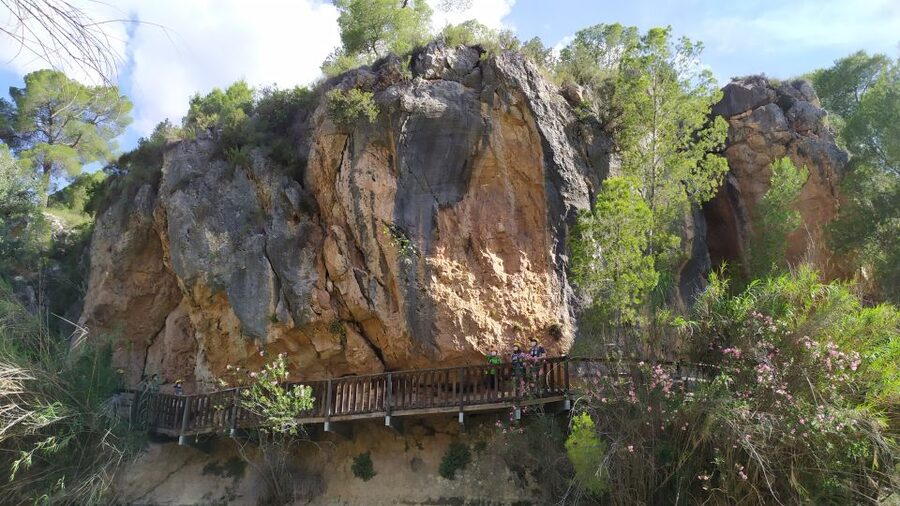 Calasparra: Almadenes Canyon Rafting with Caves and Rock Art - Practical advice for a smoother morning