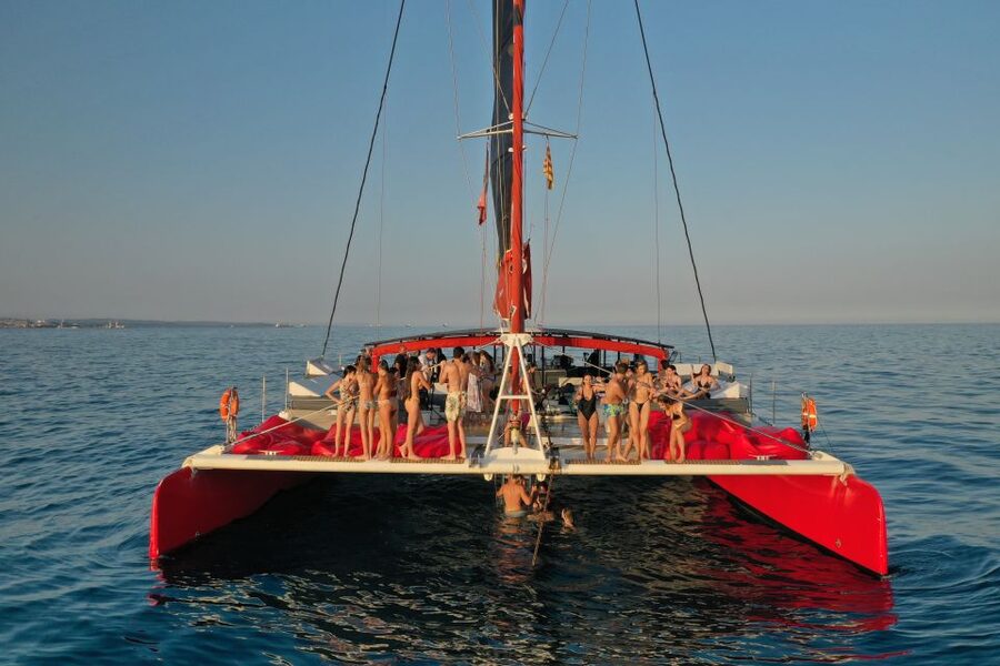 Cambrils: Catamaran Cruise with Drinks and BBQ Lunch Option - BBQ Lunch, Snacks, and the Drink List