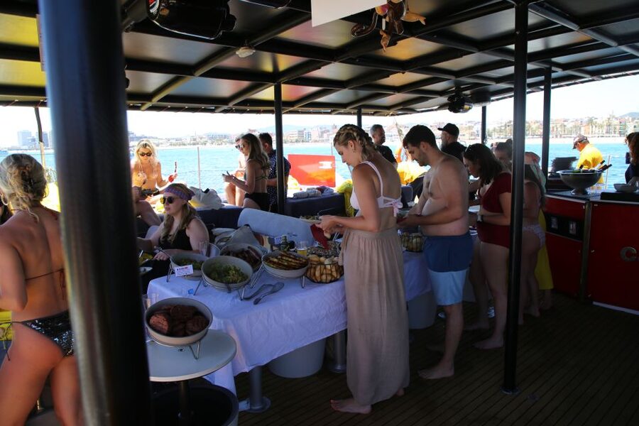 Cambrils: Catamaran Cruise with Drinks and BBQ Lunch Option - Getting to the Boat From Salou