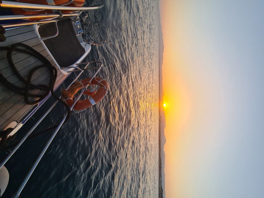 Cambrils: Costa Dorada Sunset Catamaran Cruise with Drinks - The anchor stop and a chance to swim