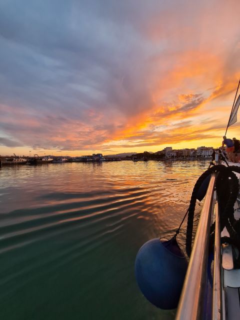 Cambrils: Costa Dorada Sunset Catamaran Cruise with Drinks - How it compares with a beach sunset