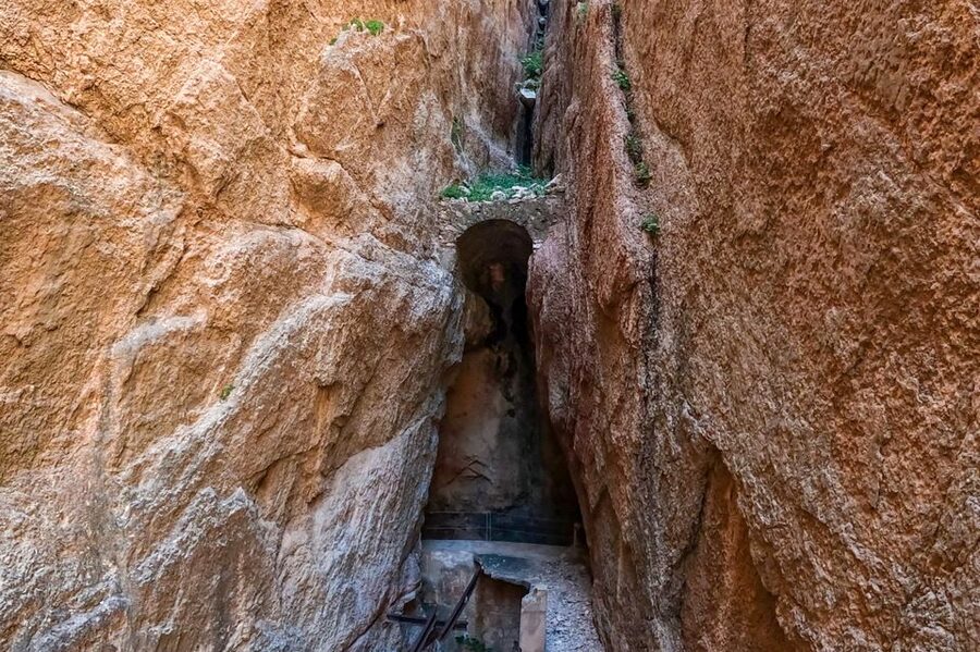 Caminito del Rey: Entry Ticket - Helmets, instructions, and the first walkway