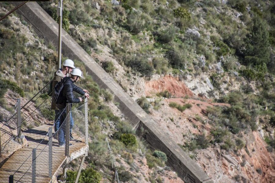 Caminito del Rey: Guided Hiking Tour with Entrance Tickets - What your guide adds to the walk