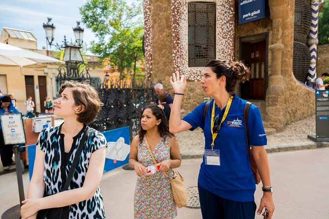 Combo: Skip the Line Sagrada Familia & Park Guell Guided Tour - The transport gap between the two sites