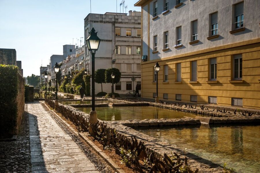 Córdoba: City Sightseeing Hop-On Hop-Off Bus Tour - Palaces, gardens, and quieter stops