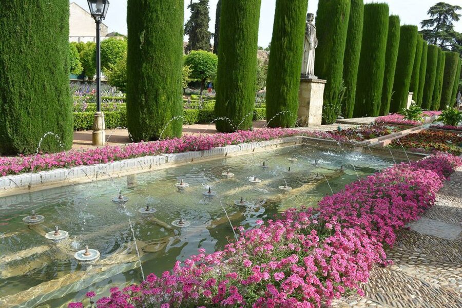 Cordóba: Gardens & Fortress of Catholic Monarchs Guided Tour - Inside the former royal residence