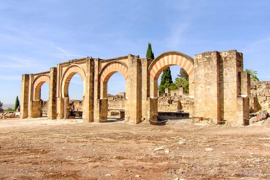 Córdoba: Guided Tour of Azahara Medina - Guides who make the history easier to follow