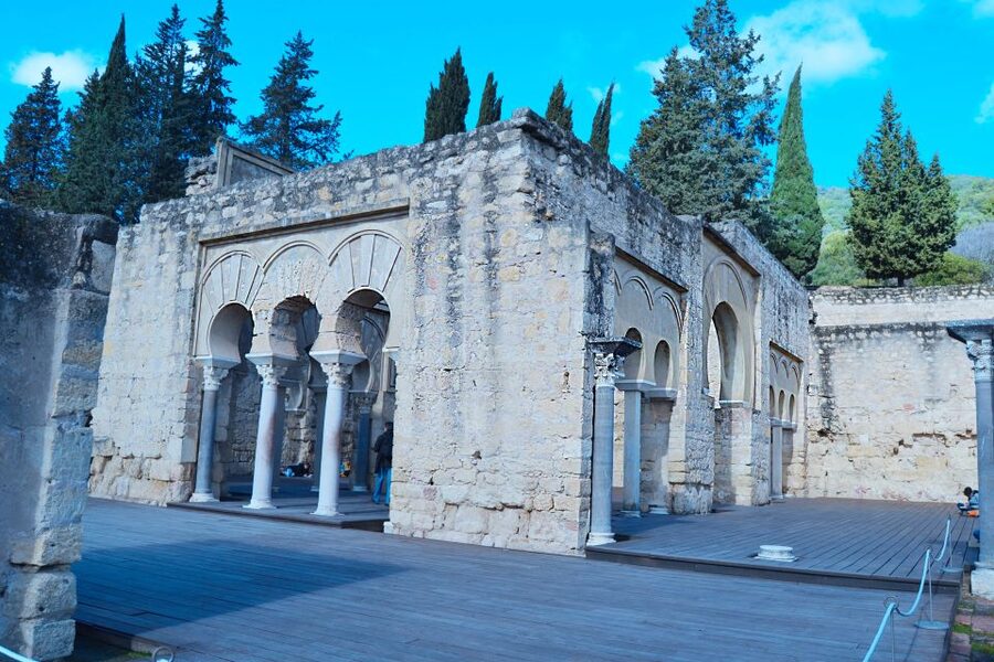 Cordoba: Half-Day Medina Azahara Guided Tour - The ride from Córdoba to the archaeological site