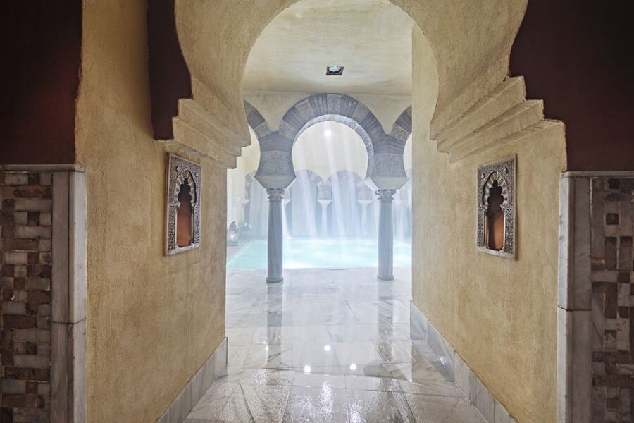 Córdoba: Hammam Al Ándalus Entry Ticket w/Optional Massage - Before you enter the baths