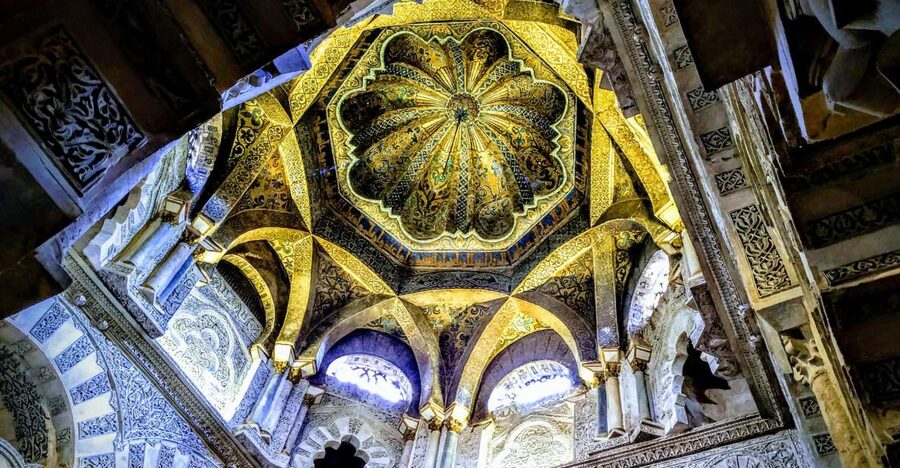 Córdoba: Mosque-Cathedral & Alcazar Guided Tour - Why Córdoba’s two monuments belong together