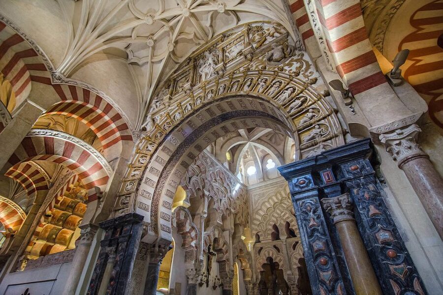 Cordoba Mosque-Cathedral: Skip-the-Line Guided Tour - The guides make the biggest difference