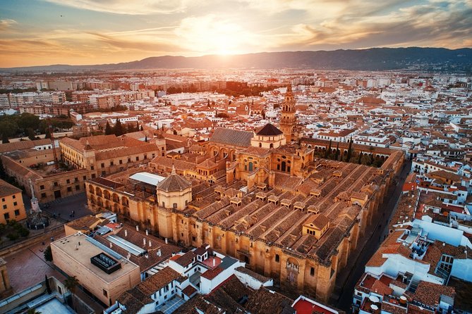 Cordoba Mosque & Jewish Quarter Guided Tour with tickets - The pace, group size, and sound