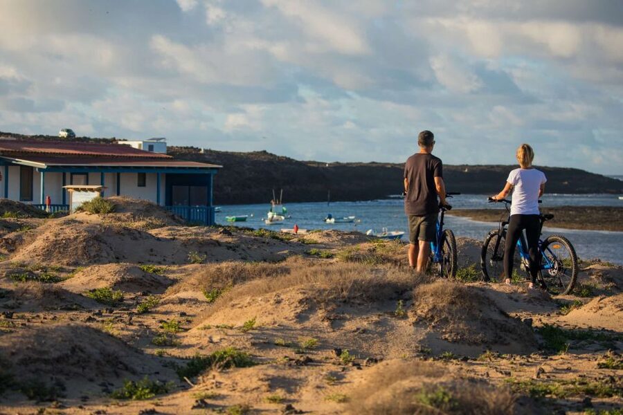 Corralejo: E-Bike Rental with Map to Popcorn Beach - What the e-bikes are like on mixed ground