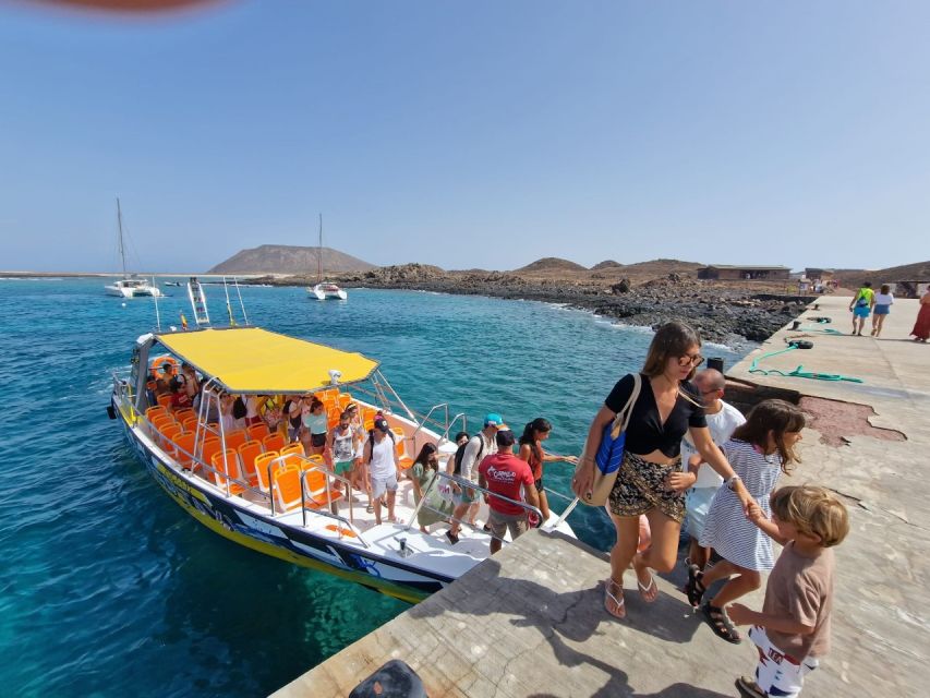 Corralejo: Isla de Lobos Round-Trip Ticket with Park Entry - Exploring the natural park on foot