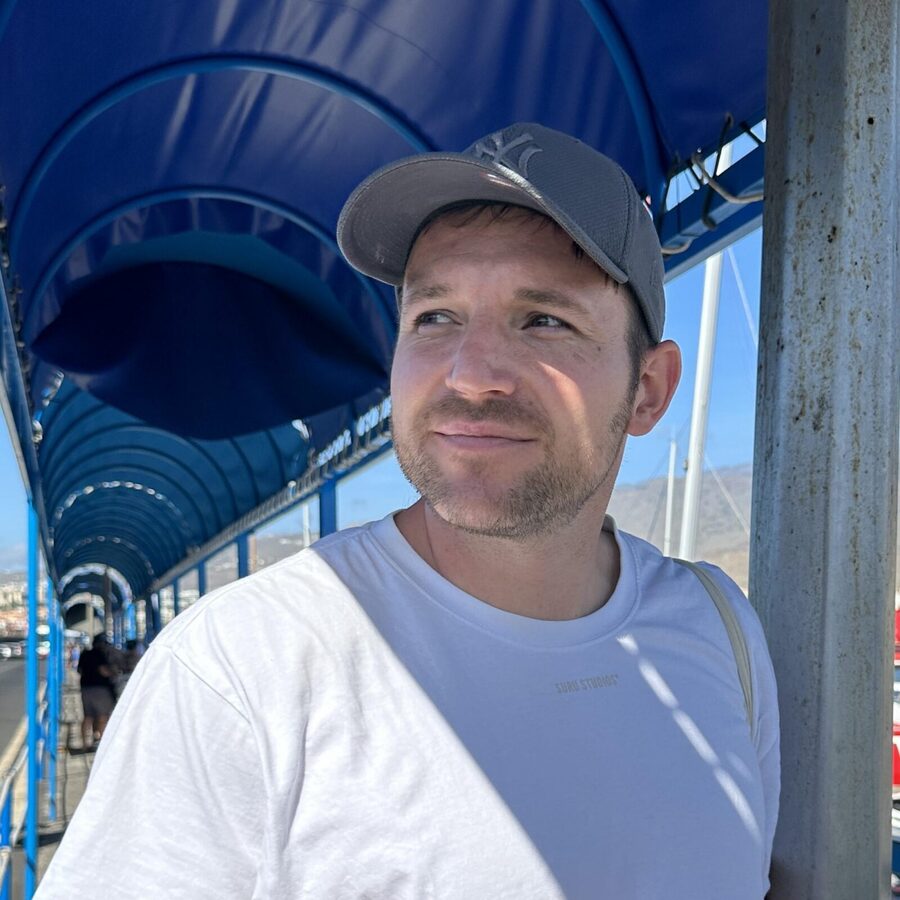 Costa Adeje: Whale & Dolphin Eco-Cruise with Snacks & Drinks - Watching dolphins and pilot whales in the Teno-Rasca zone