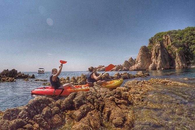 Costa Brava Tour with Kayak & Lagoon Snorkeling - Beach time, lunch, and the return drive