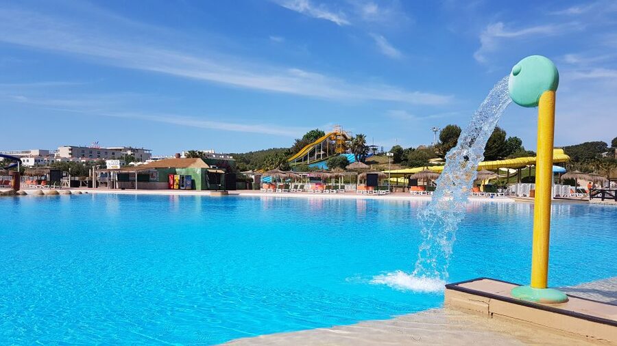 Costa Dorada: Aquopolis Entry Ticket - Waikiki Lagoon gives small children their own space