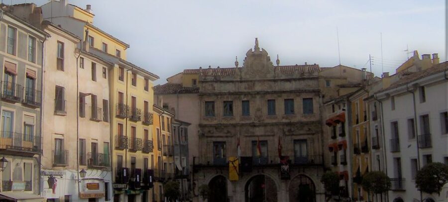 Cuenca: Medieval Old Town - The hanging houses and impossible architecture