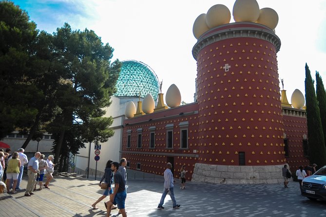 Dali Museum, House & Cadaques Small Group Tour from Barcelona - Why Dalí’s home country adds so much