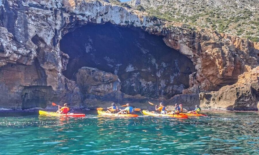 Dénia: Cova Tallada kayak trip - Starting at Les Rotes beach