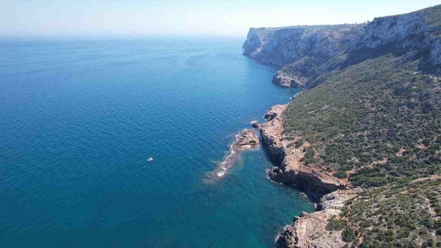 Dénia & Jávea: Portixol Sailing Catamaran Excursion with BBQ - A BBQ lunch with practical portions