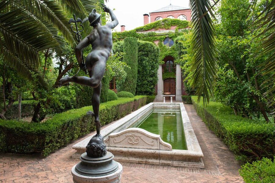 Denia: L'Albarda Garden Entry Ticket - Fountains, pools, and tiled walls along the walkways