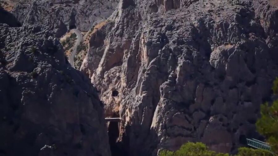 El Chorro: Caminito del Rey Gorge Route Guided Walking Tour - Getting back from El Chorro
