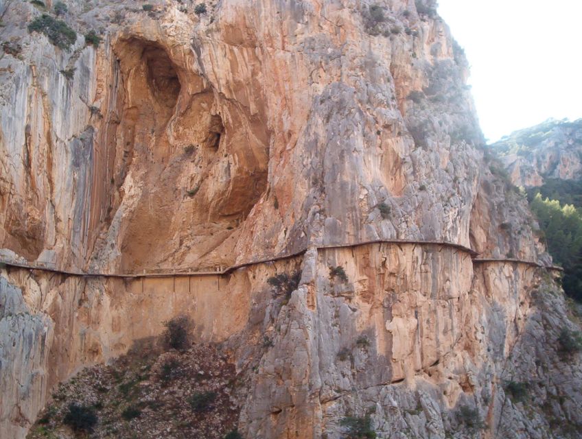 El Chorro: Caminito del Rey Gorge Route Guided Walking Tour - Who will enjoy this walk most