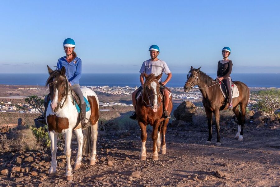 El Salobre: Horse Riding Adventure with Transfer Options - Why the two-hour option can be worth the extra time