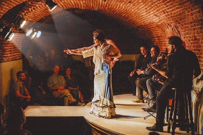 Essential Flamenco: Pure Flamenco Show in the Heart of Madrid - Evening times that fit a Madrid itinerary