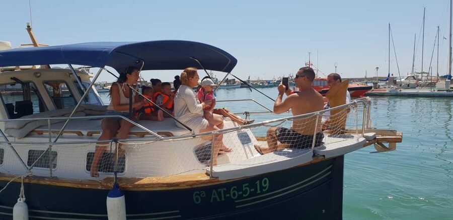 Estepona: Dolphin Search Boat Trip with Drink and Snacks - Key points to know before booking