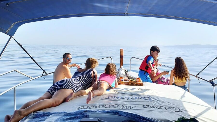 Estepona: Dolphin Search Boat Trip with Drink and Snacks - Practical packing advice for a two-hour trip
