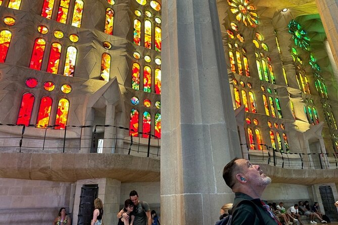 Fast Track Sagrada Familia Guided Tour - Outside façades: read the story in stone