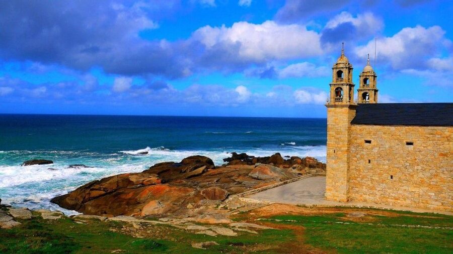 From A Coruña: Costa da Morte & Cape Finisterre Day Tour - What the guide adds, and what the guide does not