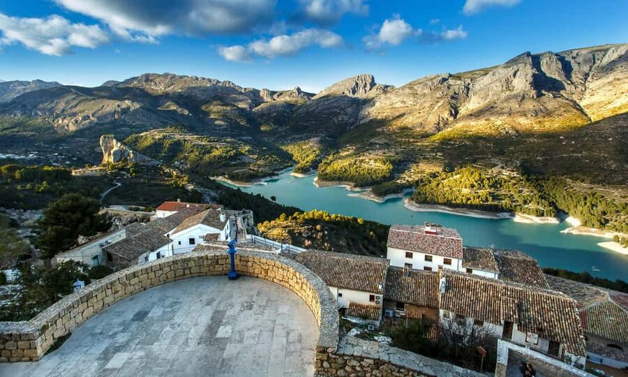 From Alicante: Guadalest, Altea & ticket in Algar Waterfalls - Guadalest and the Castillo de San José