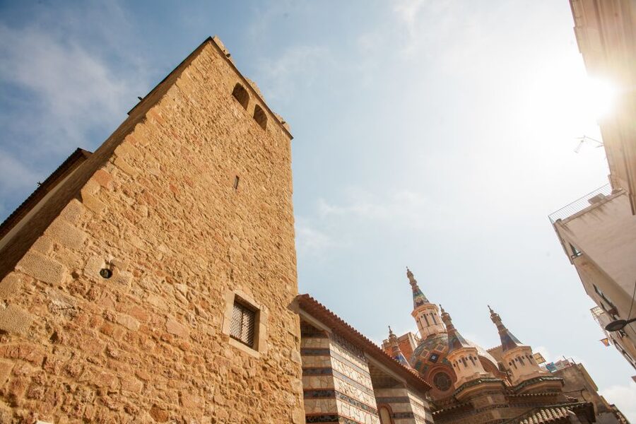 From Barcelona: Costa Brava Day Tour with Boat Trip - Tossa de Mar and its medieval walls