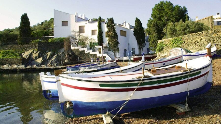 From Barcelona: Dalí Triangle and Cadaques Tour - Cadaqués, white houses and a short coastal pause