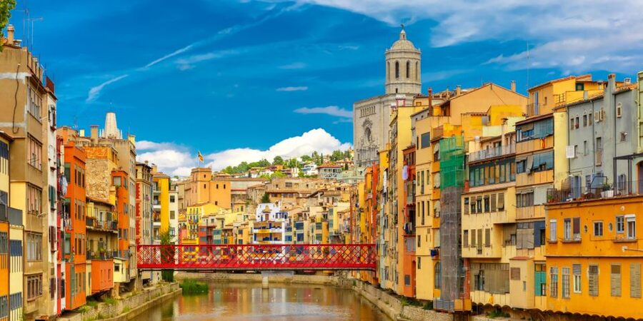 From Barcelona: Girona, Figueres, Dalí Museum, and Cadaqués - Who should book this experience