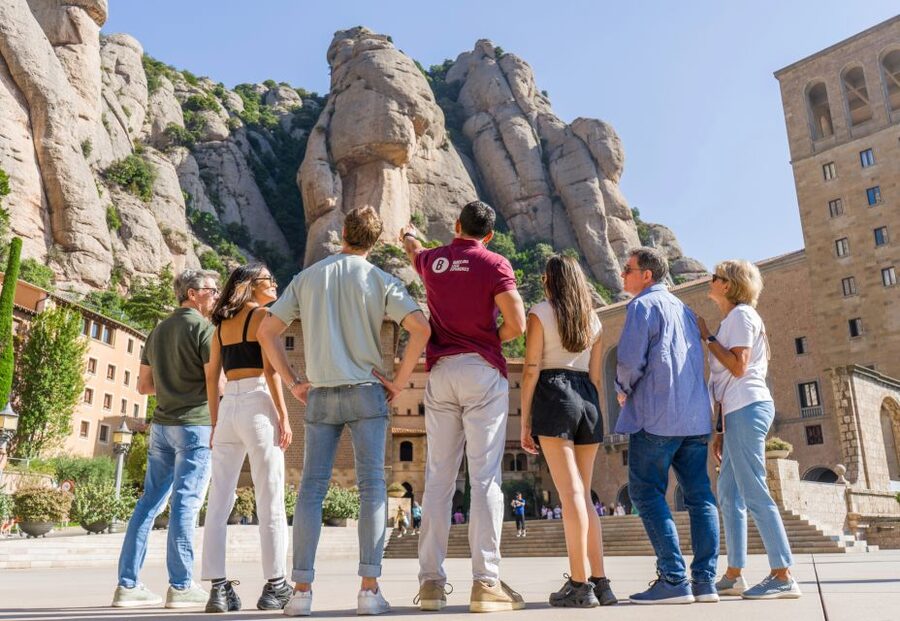 From Barcelona: Half-Day Montserrat Experience - Why Montserrat makes a good half-day escape