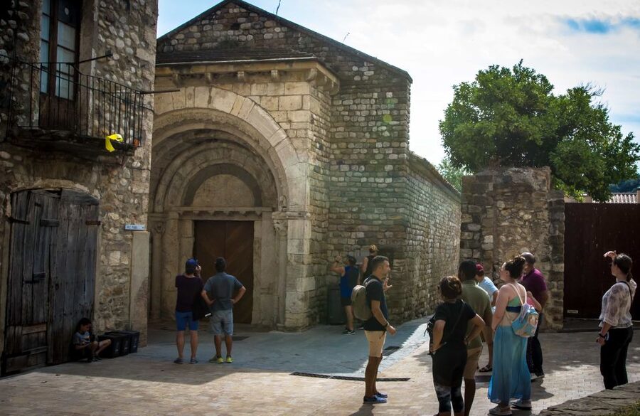 From Barcelona: Medieval Villages Day Tour - Castellfollit de la Roca, seen from the road