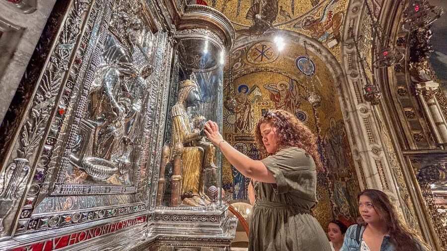 From Barcelona: Montserrat Tour, Rack Railway & Licor Taste - Why Montserrat makes a good break from Barcelona
