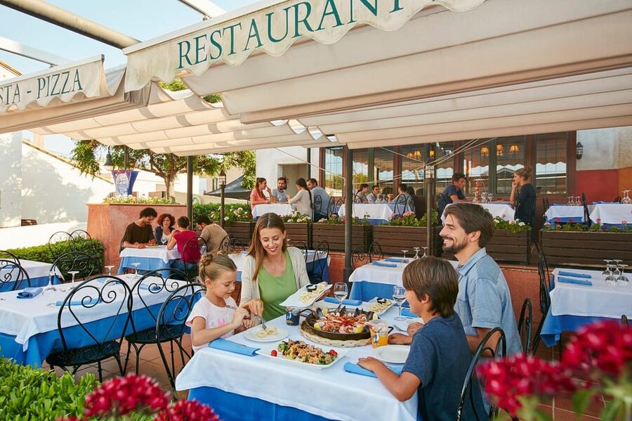 From Barcelona: PortAventura Theme Park Ticket & Transfer - How to handle queues and Express access