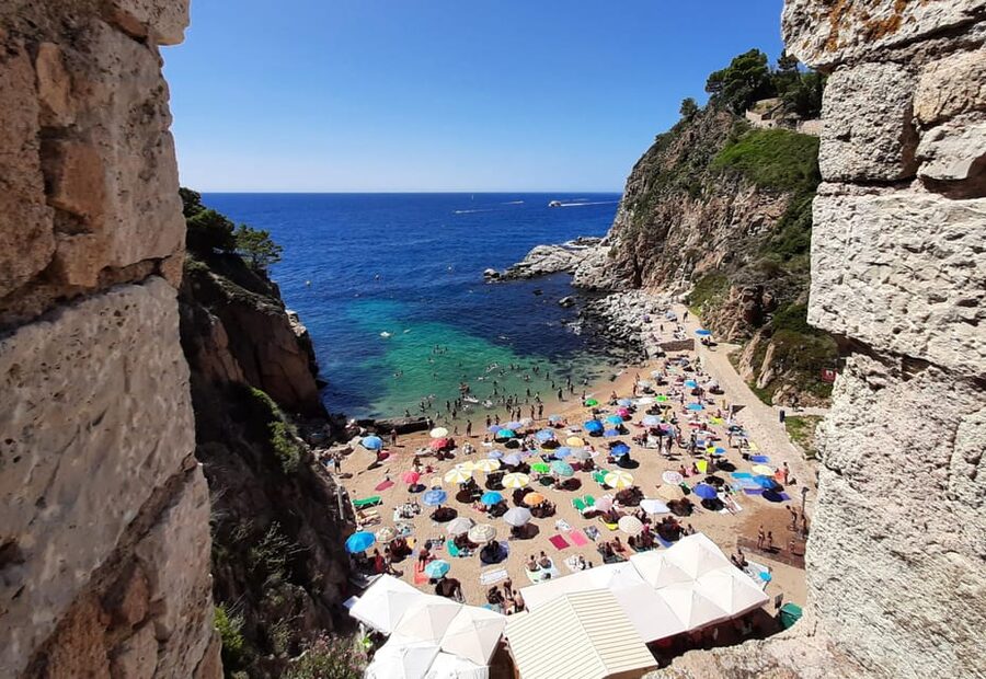 From Barcelona: Tossa de Mar Day Tour with Beach Time - Transport, timing, and small things to pack