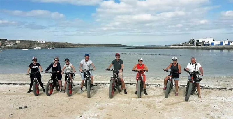 From Corralejo: Fuerteventura Guided E-Bike/E-scooter Tour - E-bike or motor e-scooter?