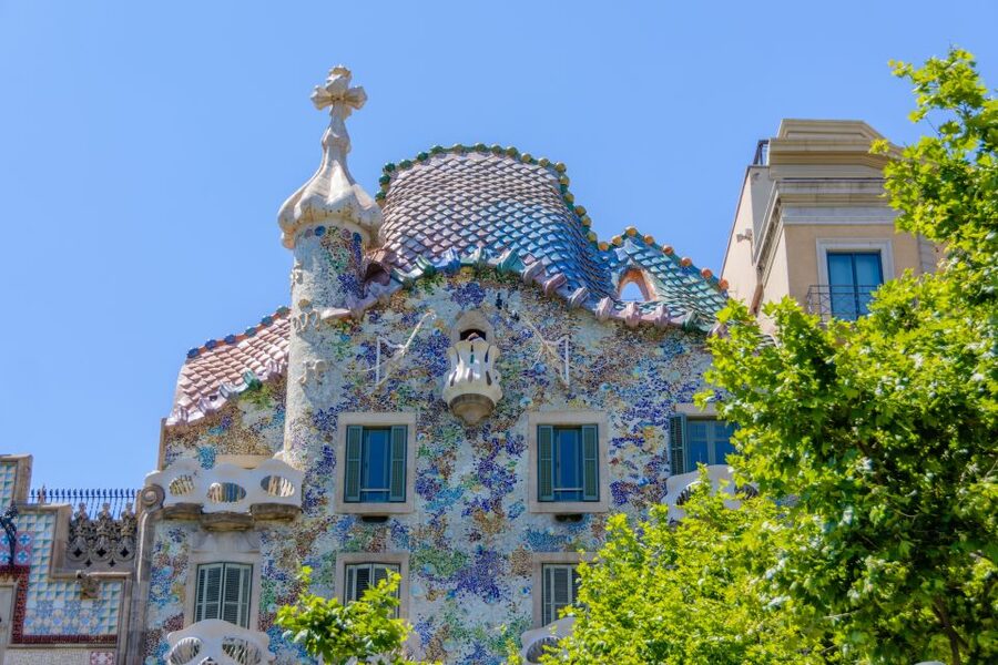 From Costa Brava: Barcelona and Antoni Gaudí's Work Bus Tour - Las Ramblas and Plaça Catalunya in the city center