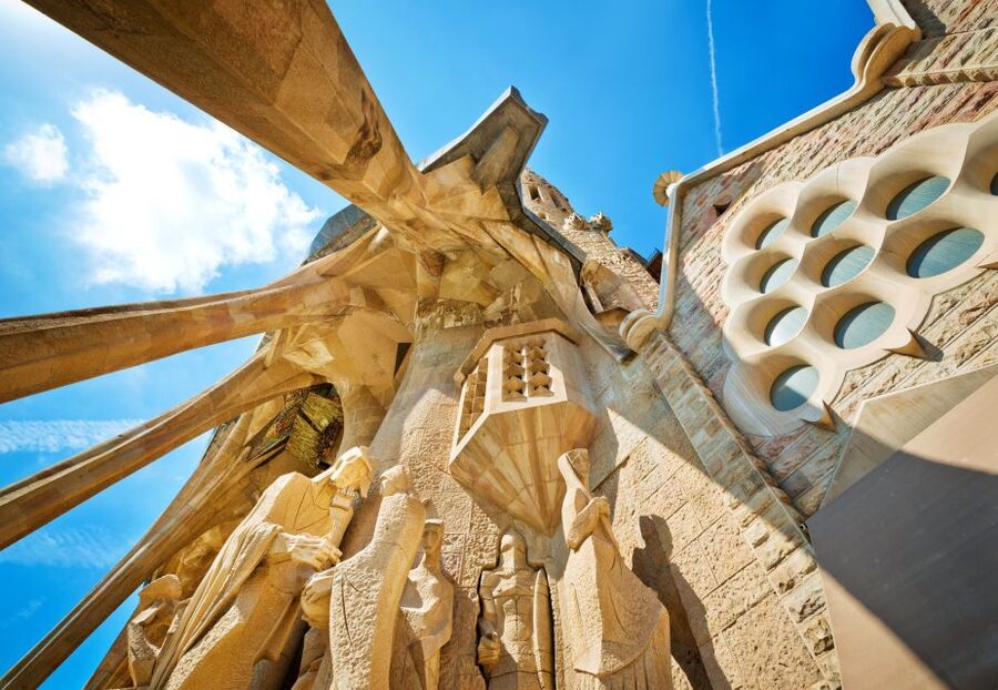 From Costa Brava: Barcelona and Antoni Gaudí's Work Bus Tour - Following Antoni Gaudí from La Sagrada Familia to Casa Batlló
