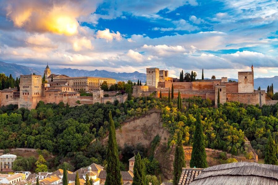 From Costa del Sol: Granada, Alhambra + Nasrid Palaces Tour - Key points before you book