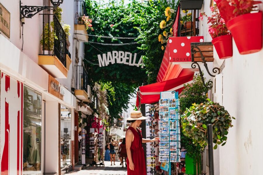 From Costa del Sol: Mijas, Marbella and Puerto Banús Tour - Key points at a glance