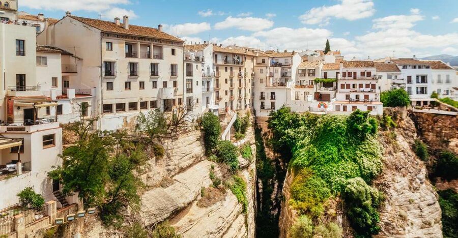 From Costa del Sol: Ronda and Setenil de las Bodegas - Two white towns, two very different personalities