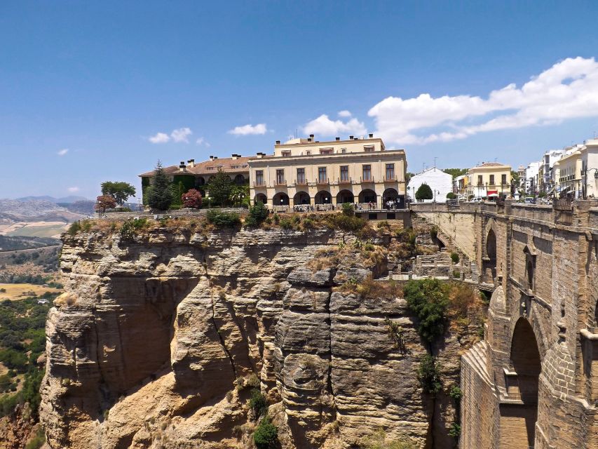 From Costa del Sol: Ronda and Setenil de las Bodegas - Arriving in Ronda by the bus station
